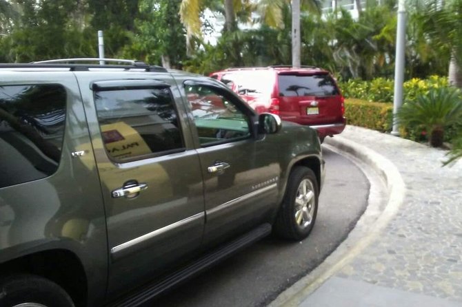 Transfers From Punta Cana Airport (PUJ)<=> To All Place at Uvero Alto Punta Cana - Extras: drinks on ice and ordering alcohol (with an extra cost)