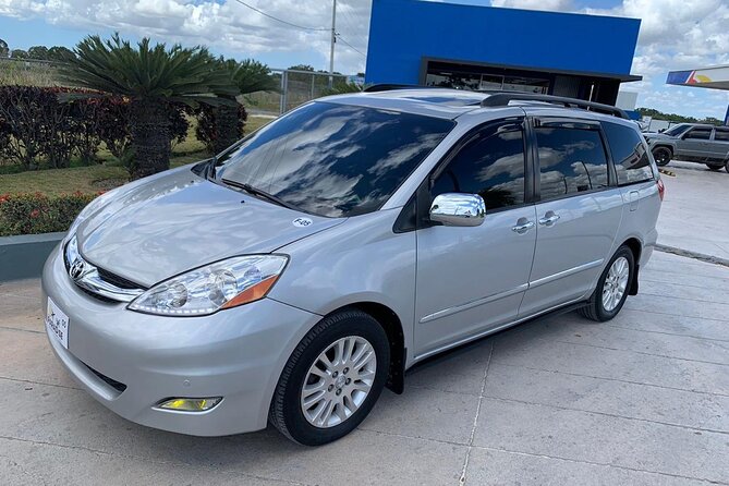 Traslados Aeroepuerto/Hoteles en Punta Cana y Bavaro - Drop-Off at Your Hotel in Punta Cana or Bávaro