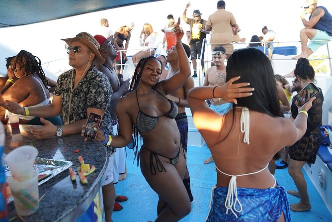 Tropical Punta Cana Booze Cruise – Snorkel, Sandbar & Party Vibes - The Open Bar Party Scene: Music, Dancing, and Real-World Crew Service