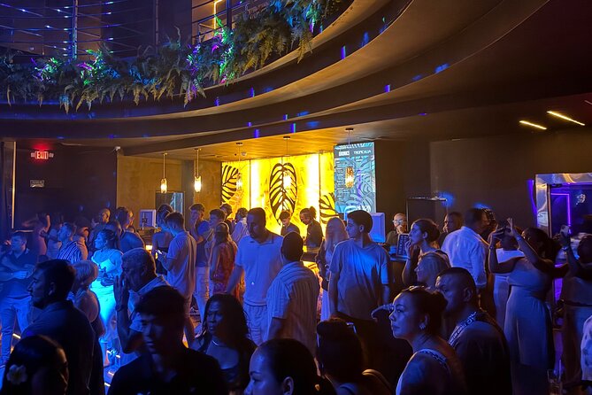 Tropicalia Disco – Party Night – Nightclub - Friday Open Format vs Saturday Reggaeton: Choose Your Music Theme