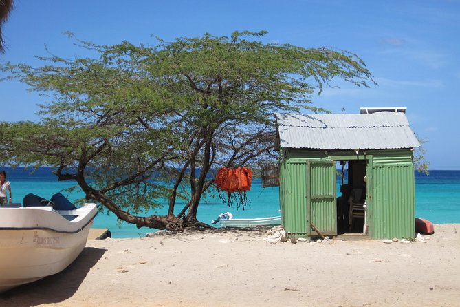 Untouched Paradise – Bahía de Las Águilas - The coastal road to Jaragua National Park: the quiet advantage of arriving the “local” way