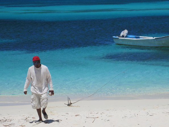 Untouched Paradise – Bahía de Las Águilas - Las Cuevas boat transfer: why a short ride can make the whole day better