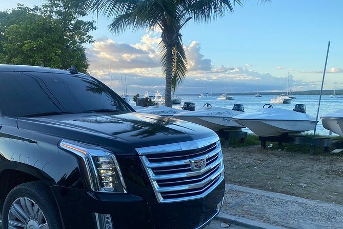 Vip Cadillac transportation in Punta Cana-BAVARO ROUNDTRIP - Price and Value for a Group of Up to Five