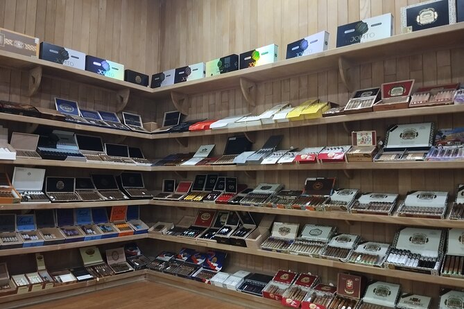 World Mart Souvenirs Store - Guided Tour - Pickup, Mobile Ticket, and Getting There Smoothly