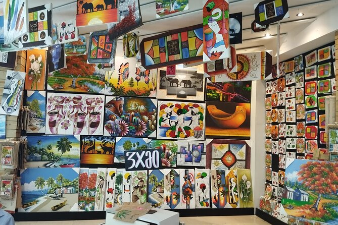 World Mart Souvenirs Store - Guided Tour - Why the Max 15 Travelers Feels Better